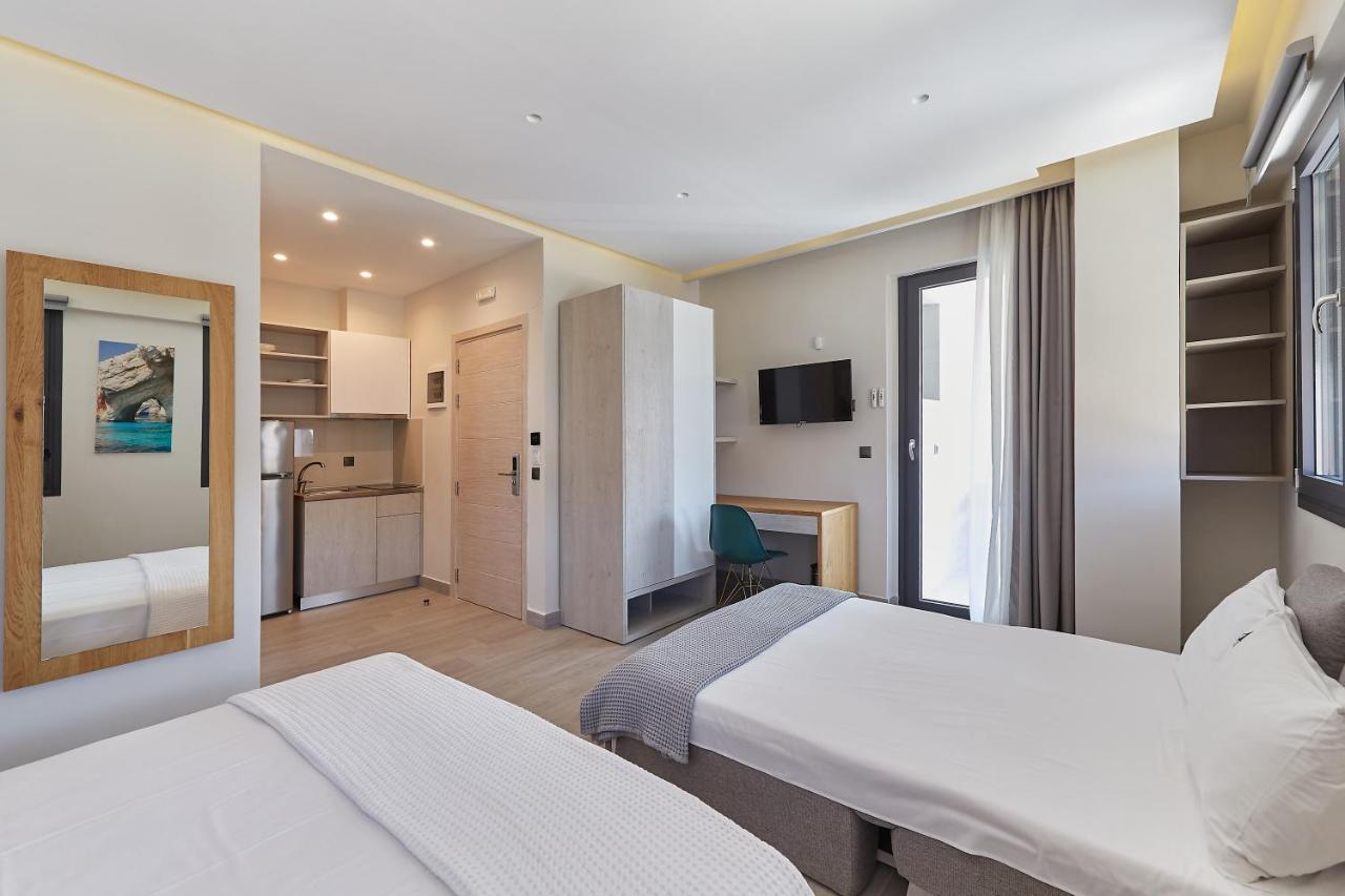Albatros Suites Vrasná エクステリア 写真