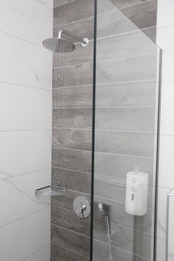 Albatros Suites Vrasná エクステリア 写真